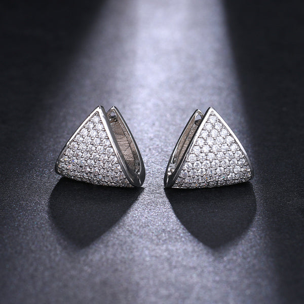 GILDED PYRAMID STUDS