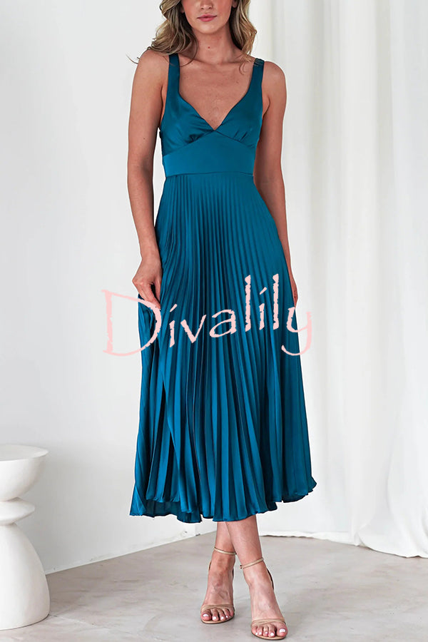 Satin Solid Color Sexy V-Neck Pleated Maxi Dress