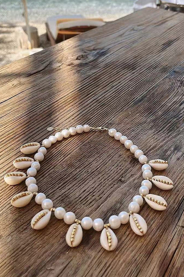 Elegant Pearl Shell Necklace