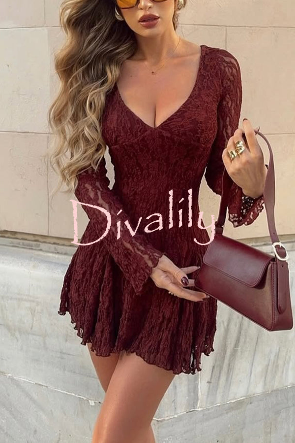 Fashionable Lace Long-sleeved V-neck Slim-fit Mini Dress