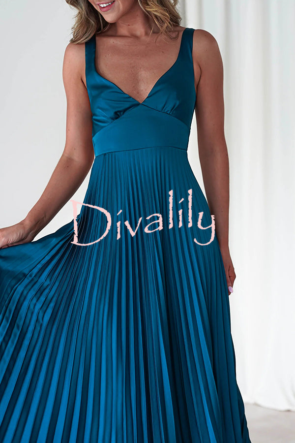 Satin Solid Color Sexy V-Neck Pleated Maxi Dress