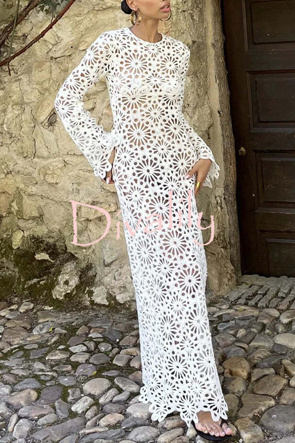 Island Break Crochet Flower Pattern Long Sleeve Backless Vacation Maxi Dress
