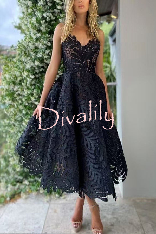 Elegant Openwork Lace Strapless Full-hem Midi Dress