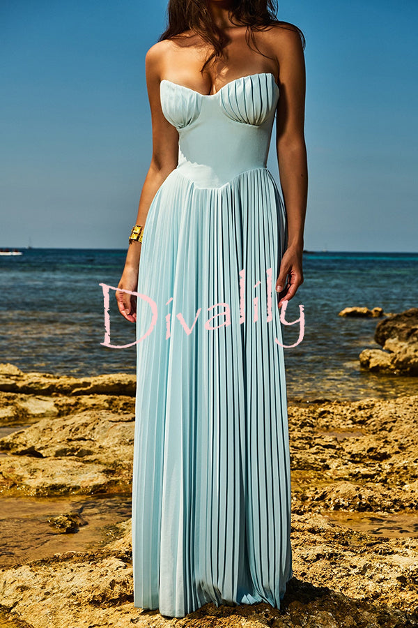 Romantic and Elegant Pleated Strapless Maxi Dress