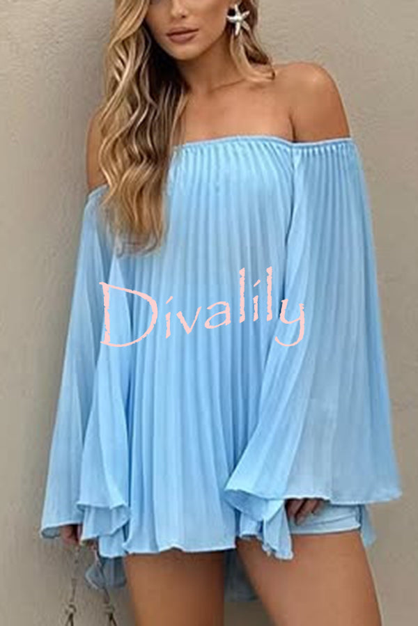 Solid Off-the-shoulder Pleated Loose Top and Elastic Waist Shorts Set