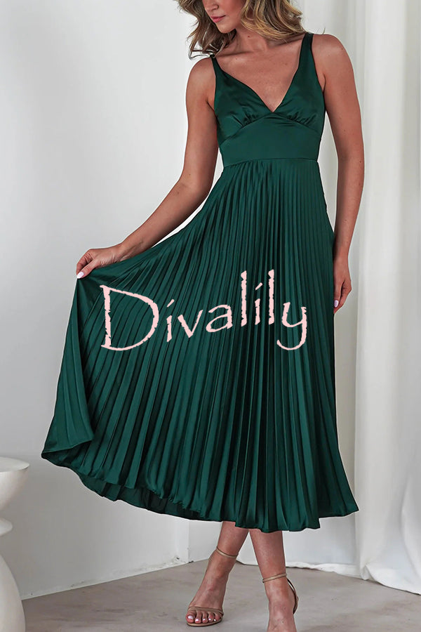 Satin Solid Color Sexy V-Neck Pleated Maxi Dress
