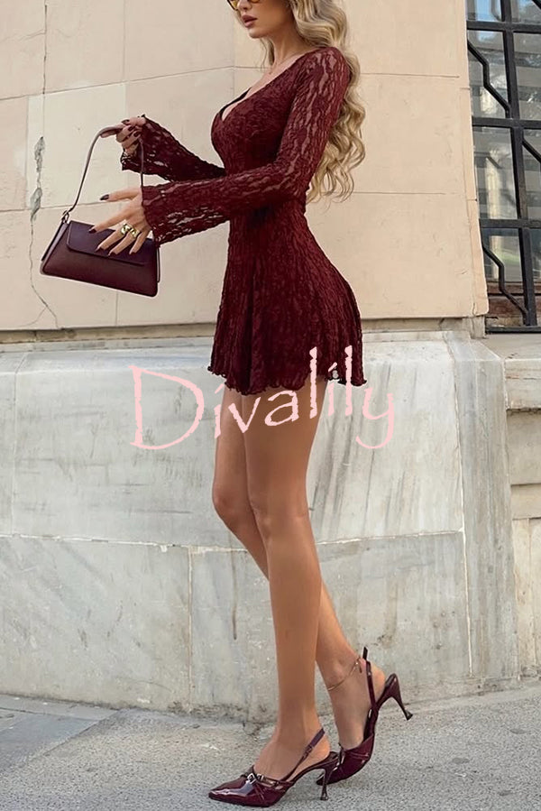 Fashionable Lace Long-sleeved V-neck Slim-fit Mini Dress